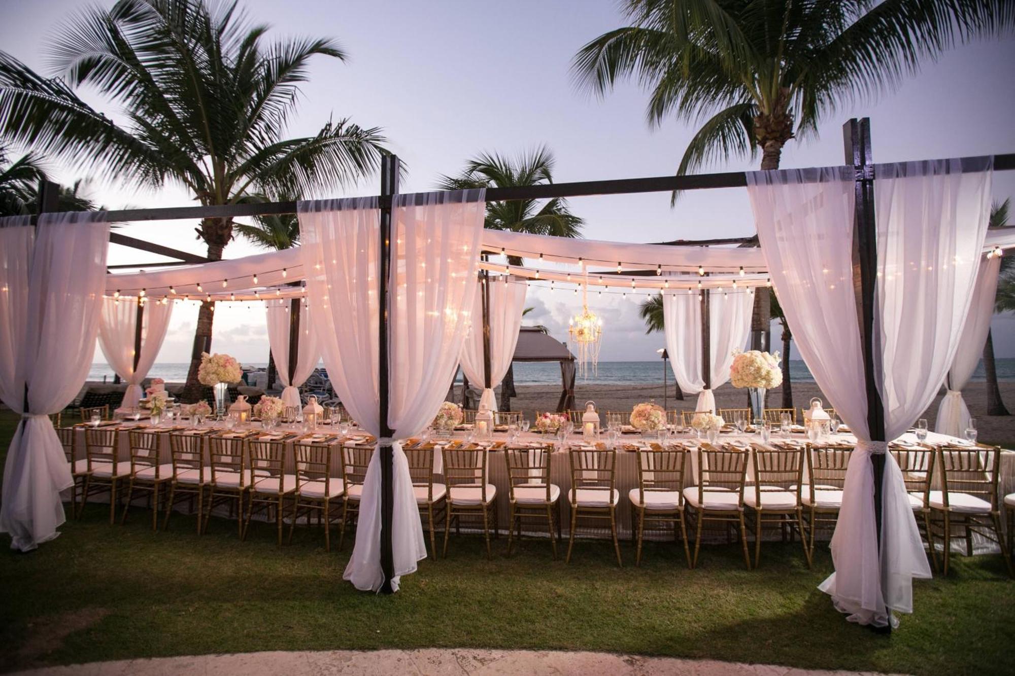 Courtyard by Marriott Isla Verde Beach Resort San Juan Exterior foto