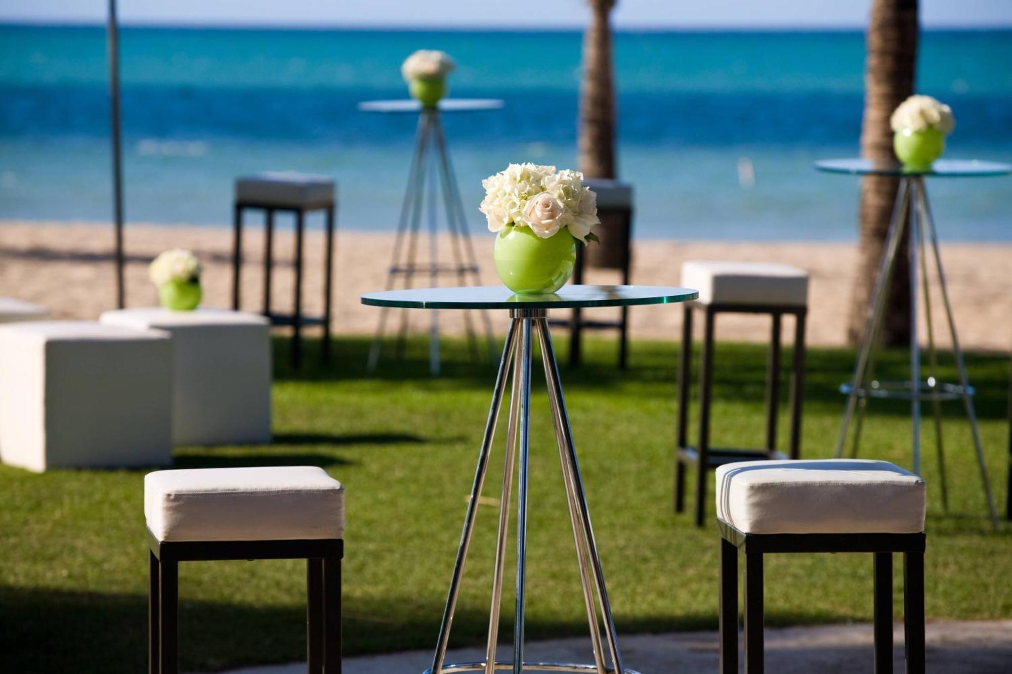 Courtyard by Marriott Isla Verde Beach Resort San Juan Exterior foto