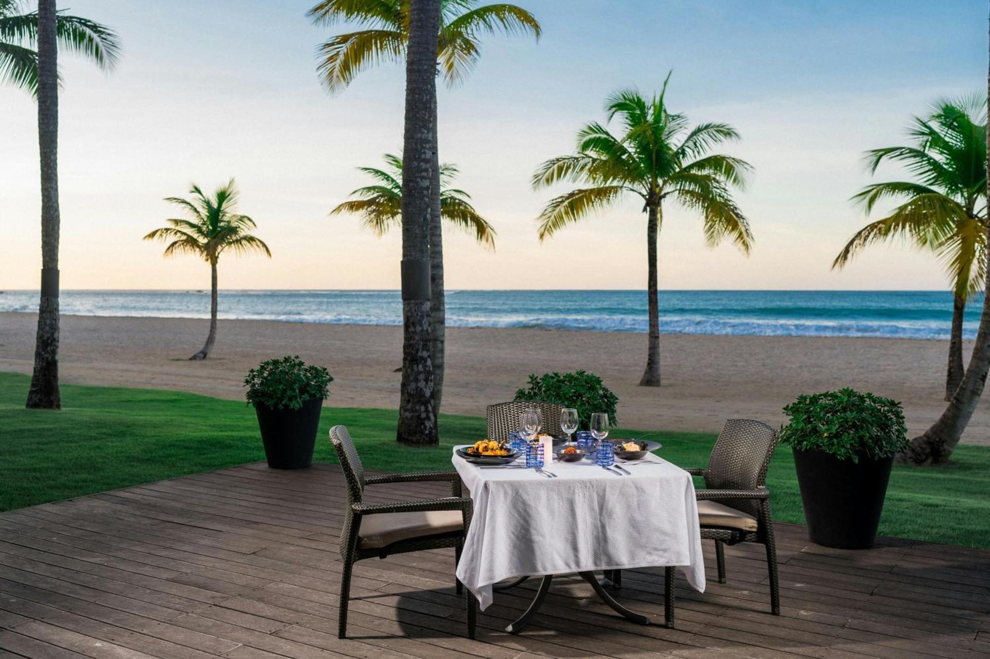 Courtyard by Marriott Isla Verde Beach Resort San Juan Exterior foto