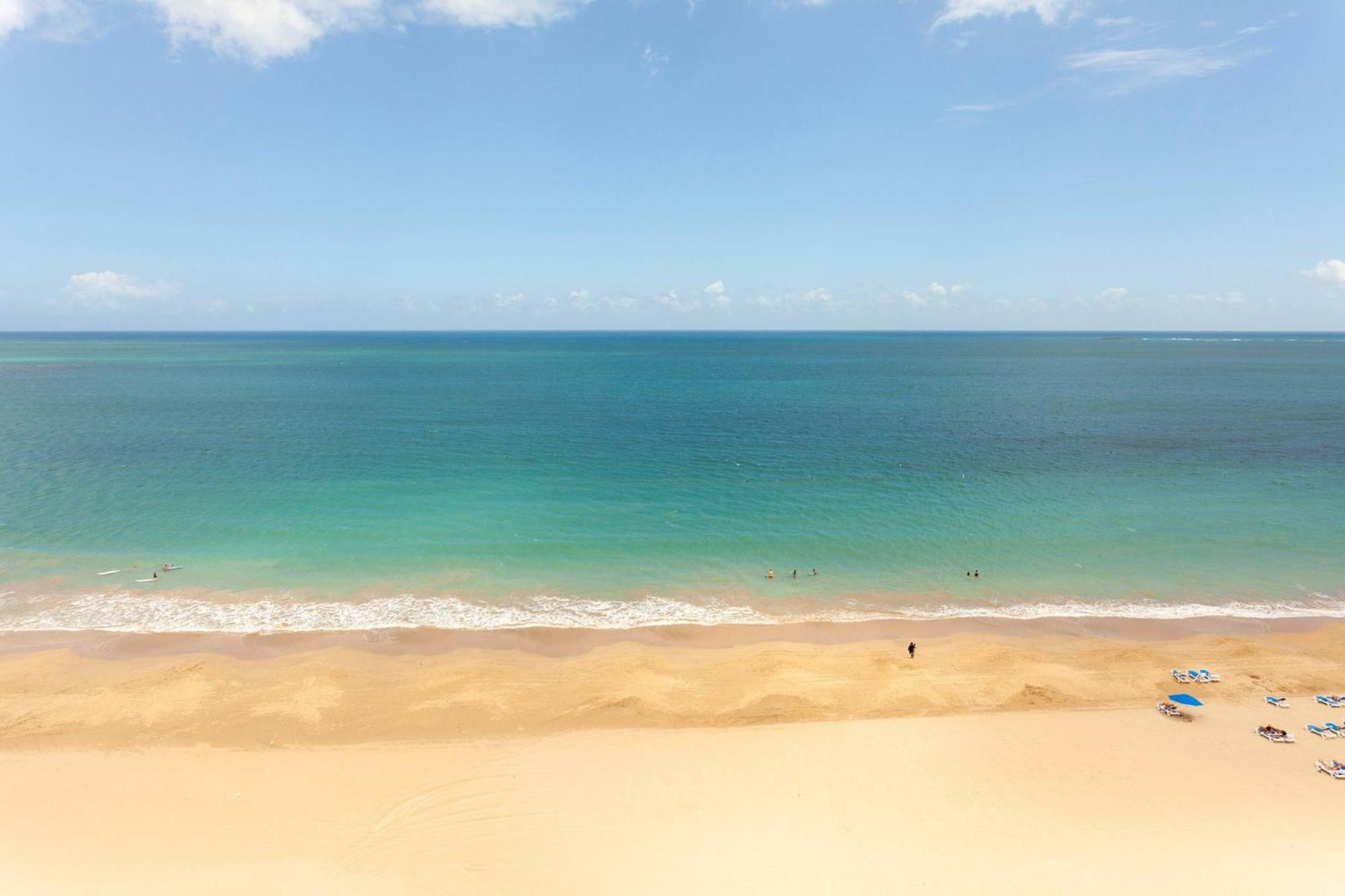 Courtyard by Marriott Isla Verde Beach Resort San Juan Exterior foto