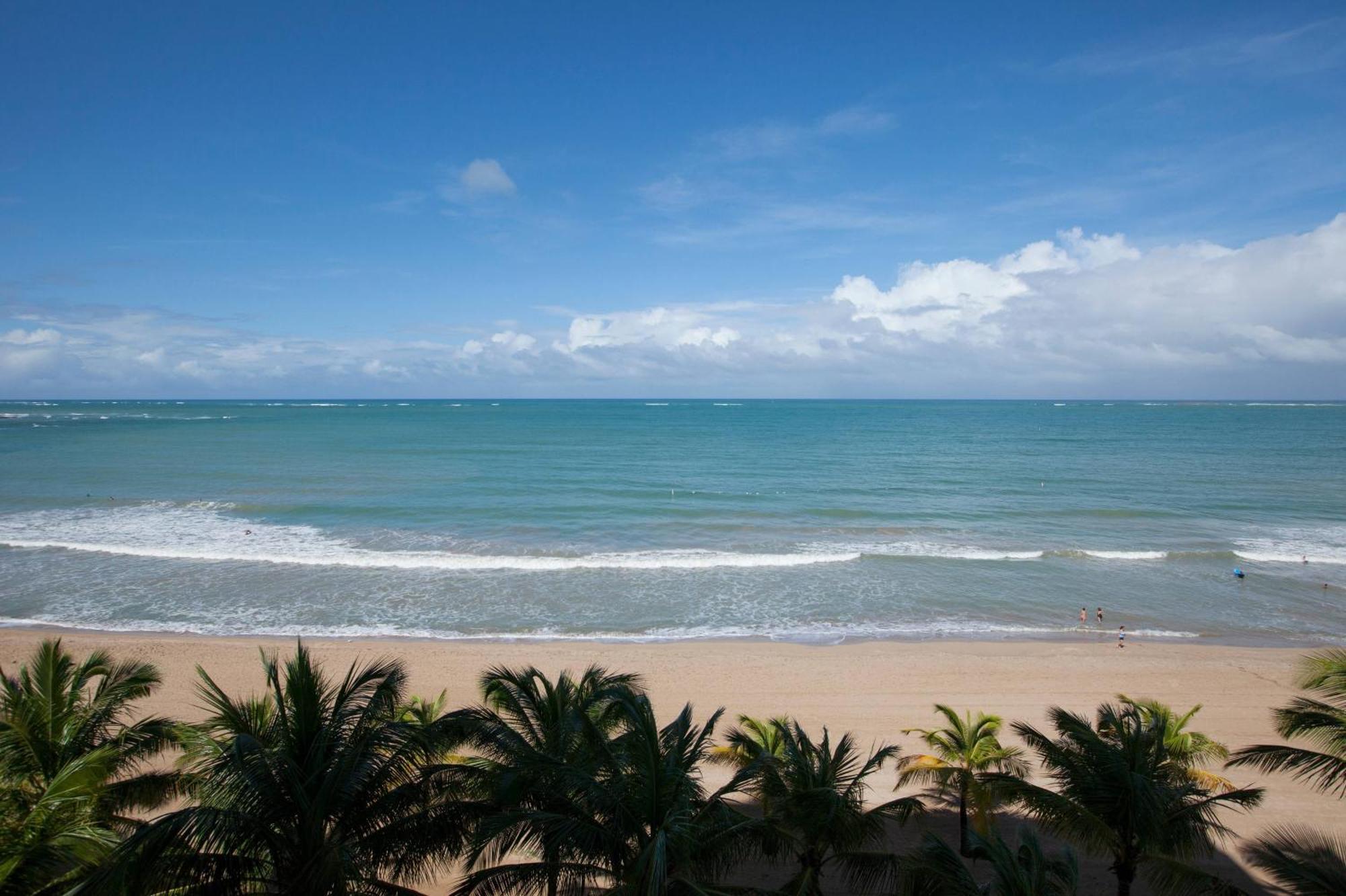 Courtyard by Marriott Isla Verde Beach Resort San Juan Exterior foto