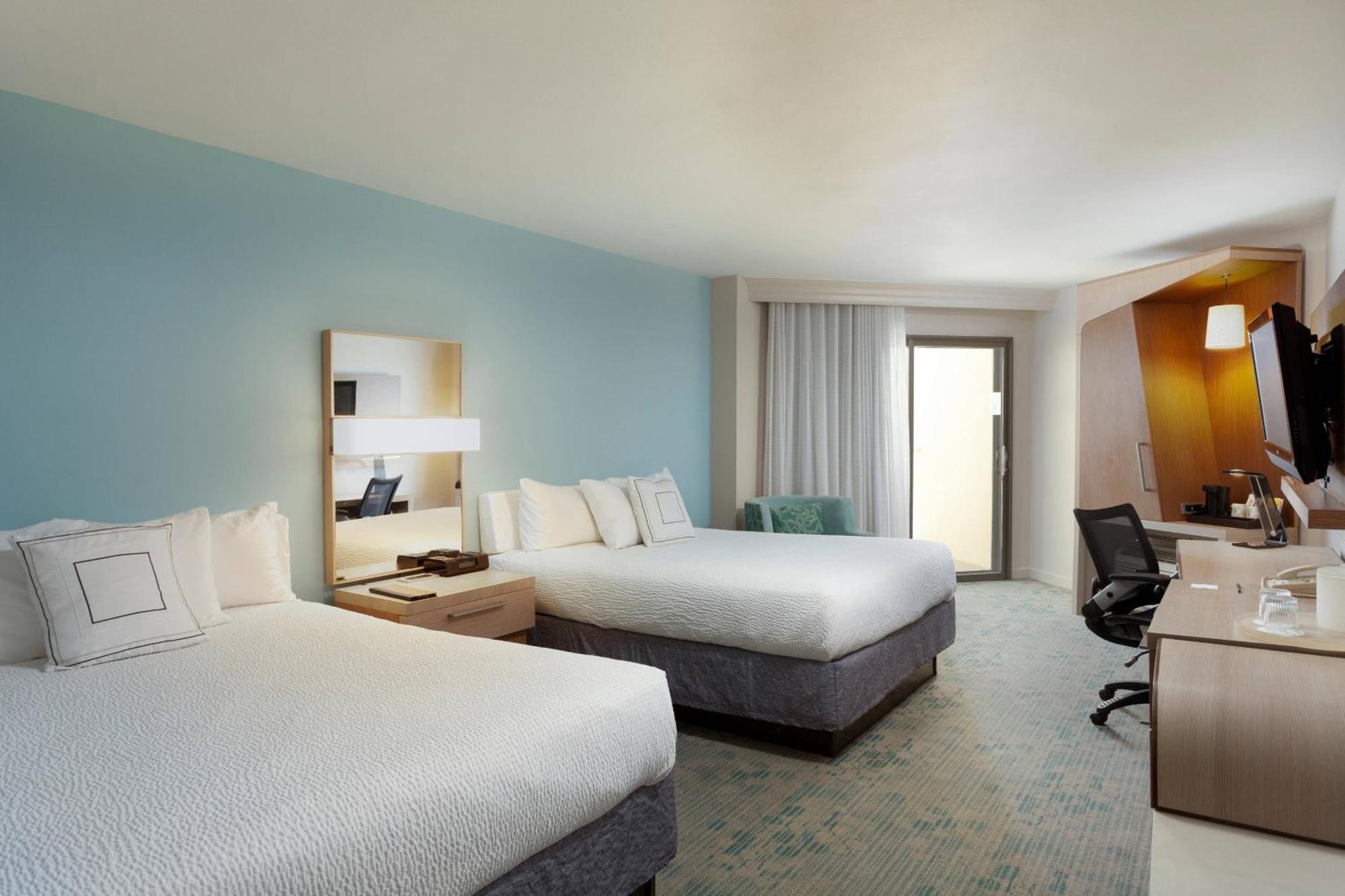 Courtyard by Marriott Isla Verde Beach Resort San Juan Exterior foto
